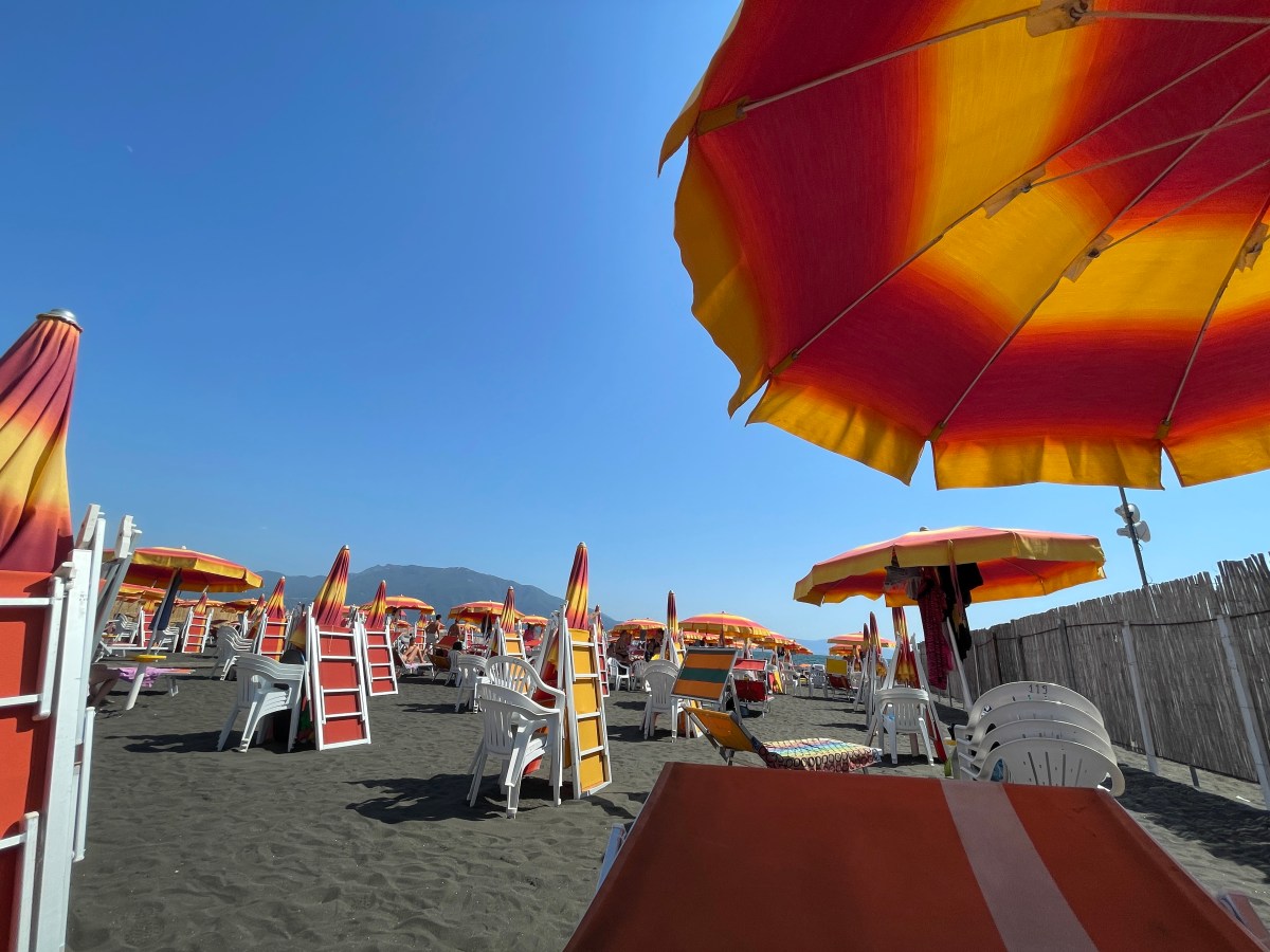 Neapol – kúpanie pod&nbsp;Vezuvom